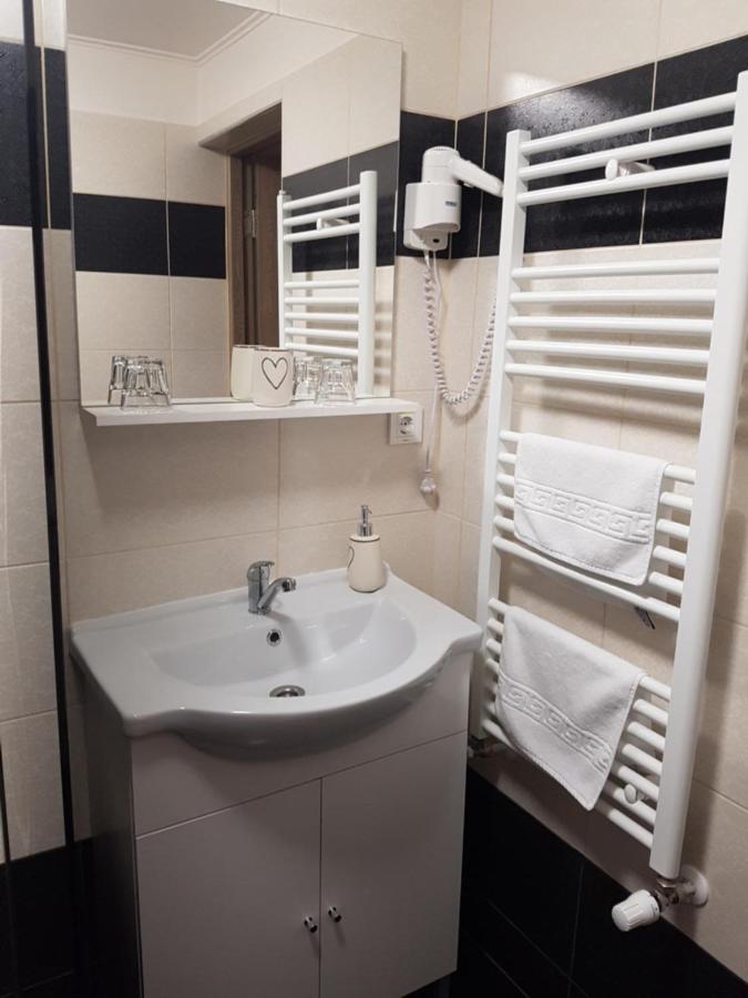 サトゥ・マーレ Casa Irinella Bed & Breakfast エクステリア 写真