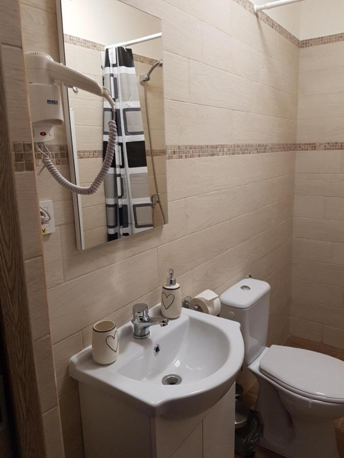 サトゥ・マーレ Casa Irinella Bed & Breakfast エクステリア 写真