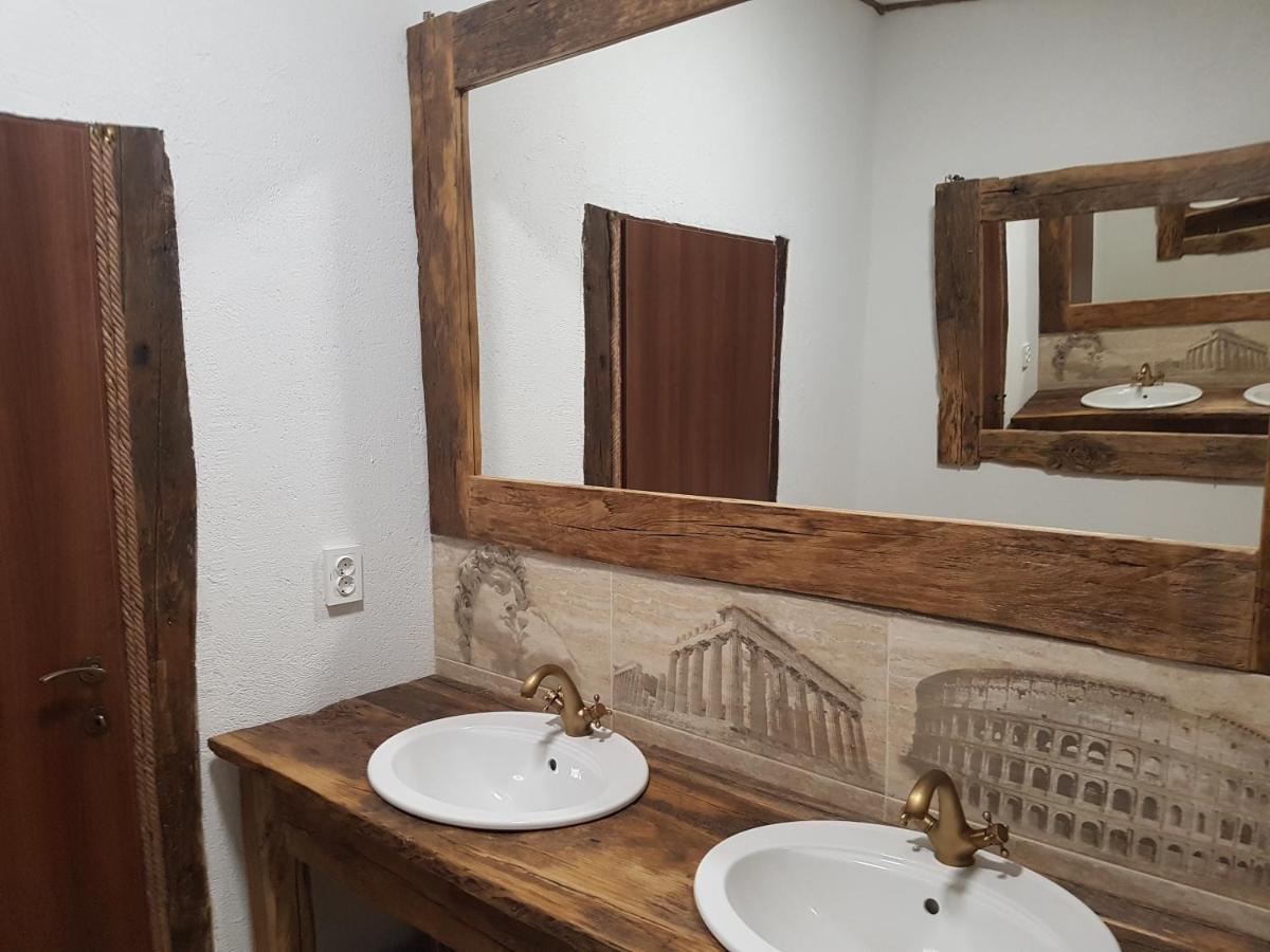 サトゥ・マーレ Casa Irinella Bed & Breakfast エクステリア 写真