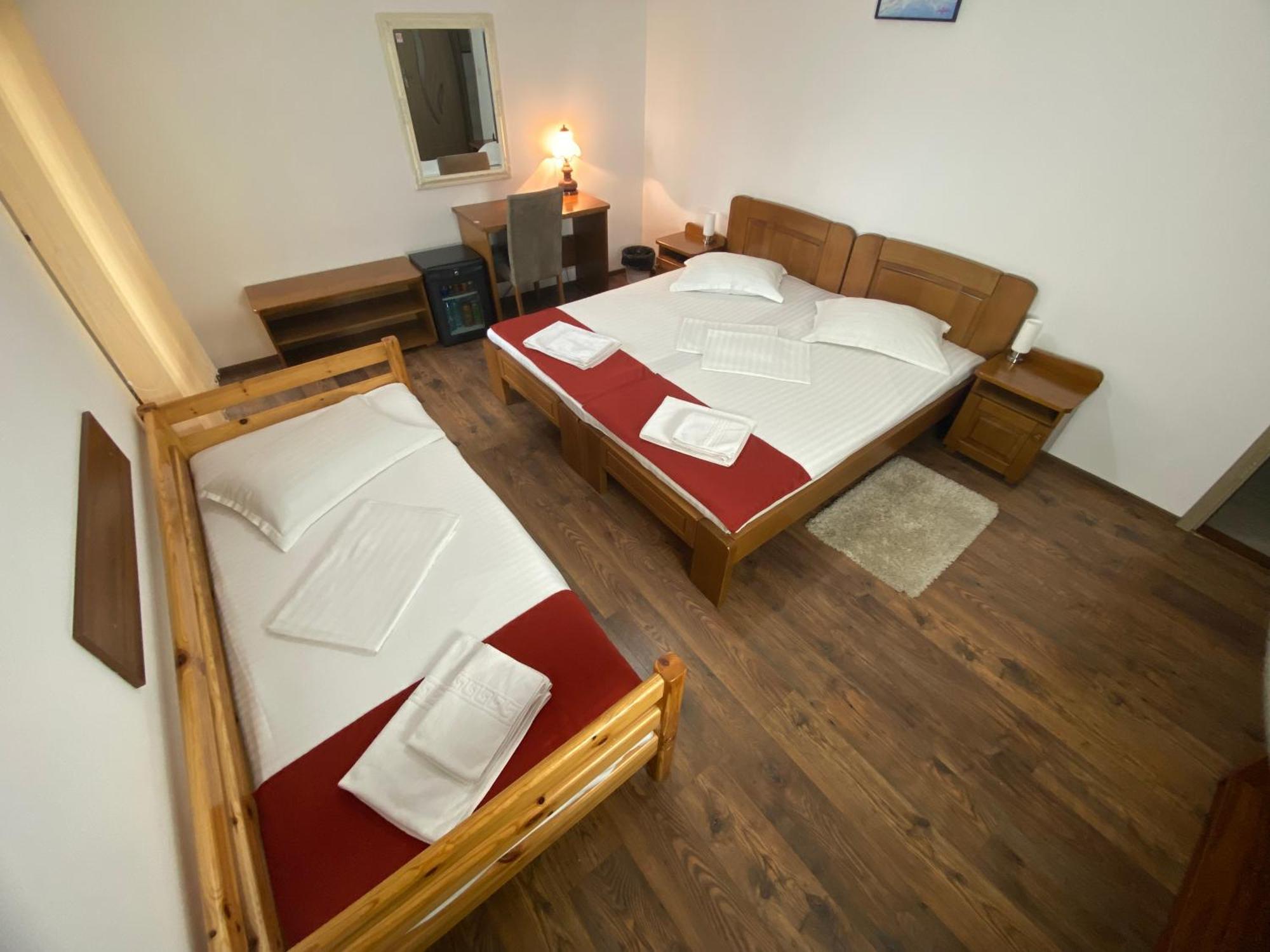 サトゥ・マーレ Casa Irinella Bed & Breakfast エクステリア 写真